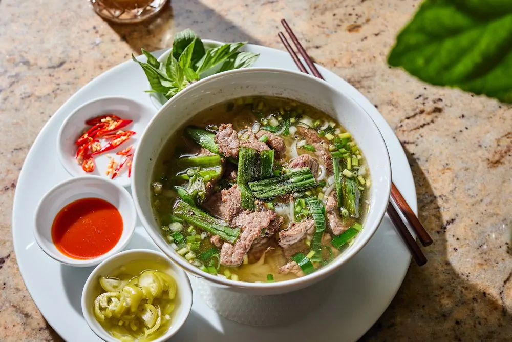 Phở bò (phở marhahússal)